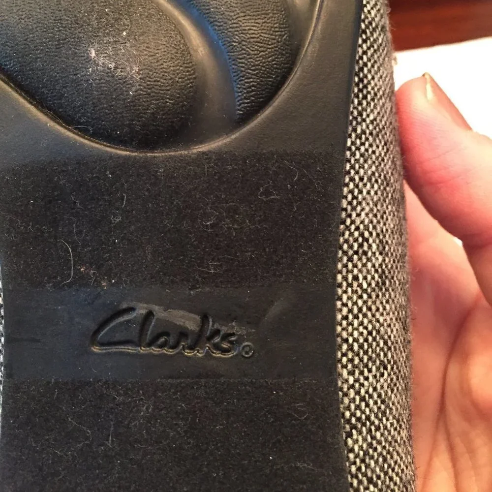 Clarks Artisan Gray Tweed Loafers Size 10M